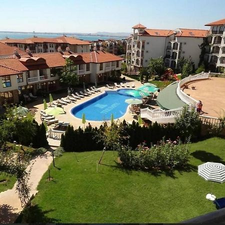 Triumph Holiday Village Sveti Vlas Bagian luar foto