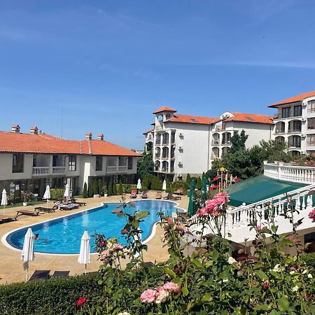 Triumph Holiday Village Sveti Vlas Bagian luar foto