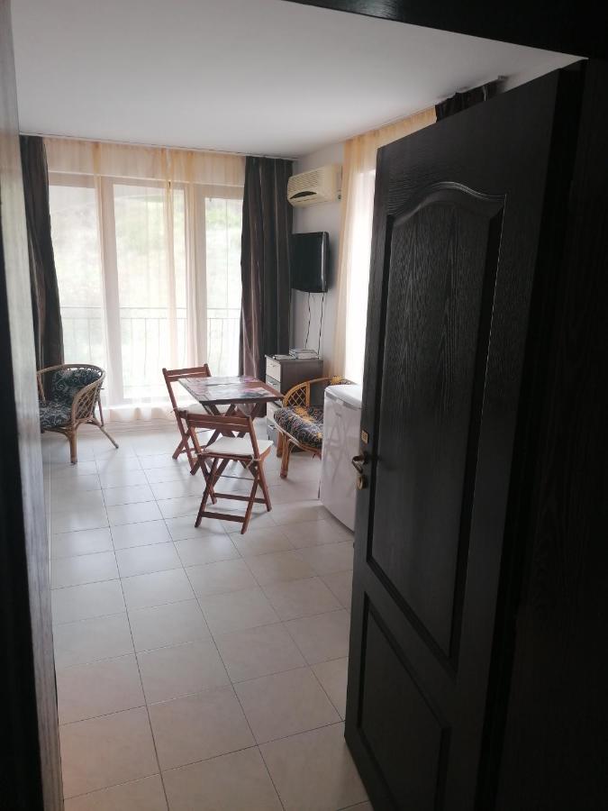 Triumph Holiday Village Sveti Vlas Bagian luar foto
