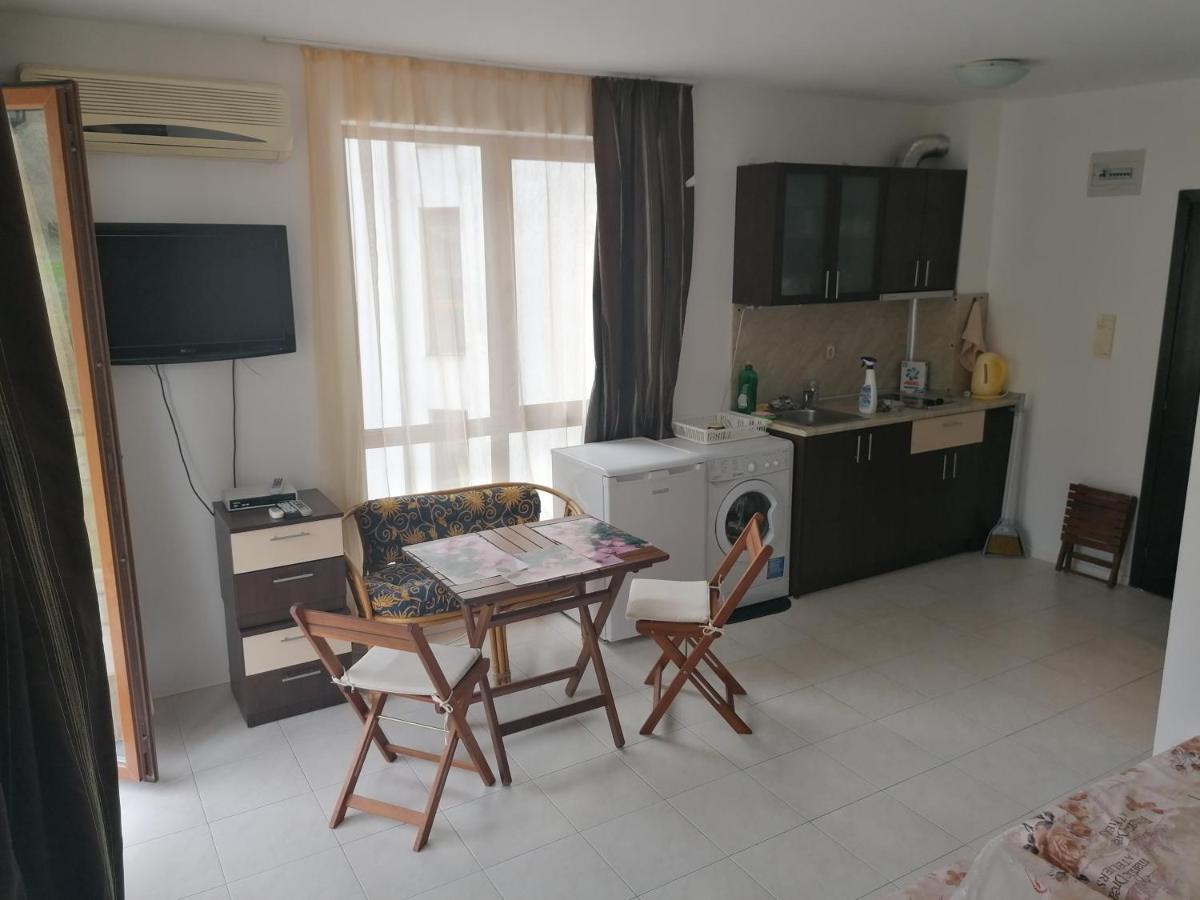 Triumph Holiday Village Sveti Vlas Bagian luar foto