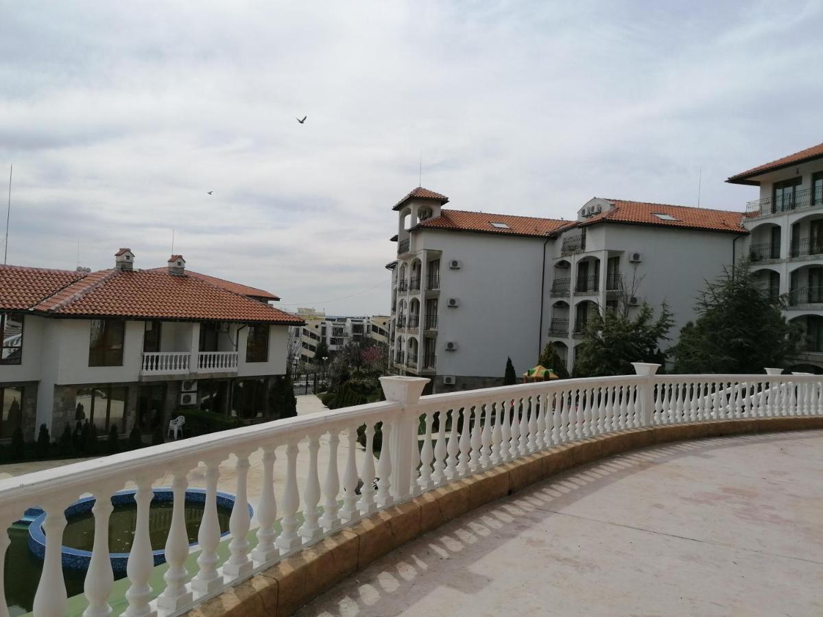 Triumph Holiday Village Sveti Vlas Bagian luar foto