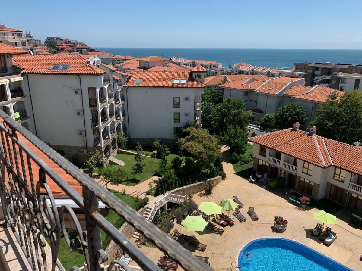 Triumph Holiday Village Sveti Vlas Bagian luar foto