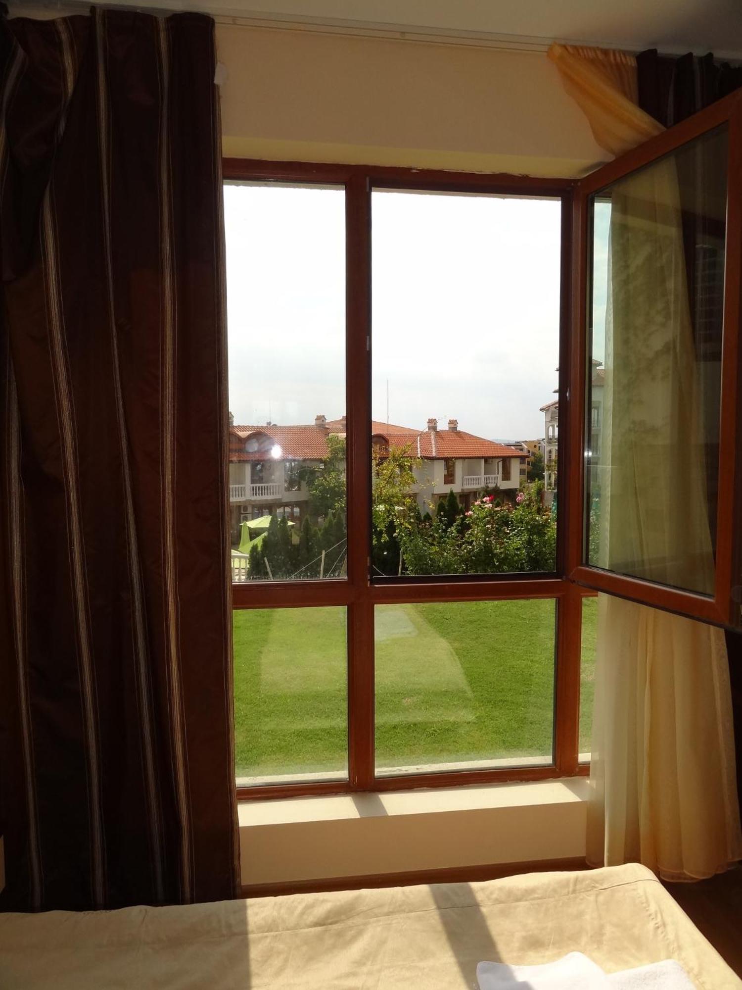 Triumph Holiday Village Sveti Vlas Ruang foto