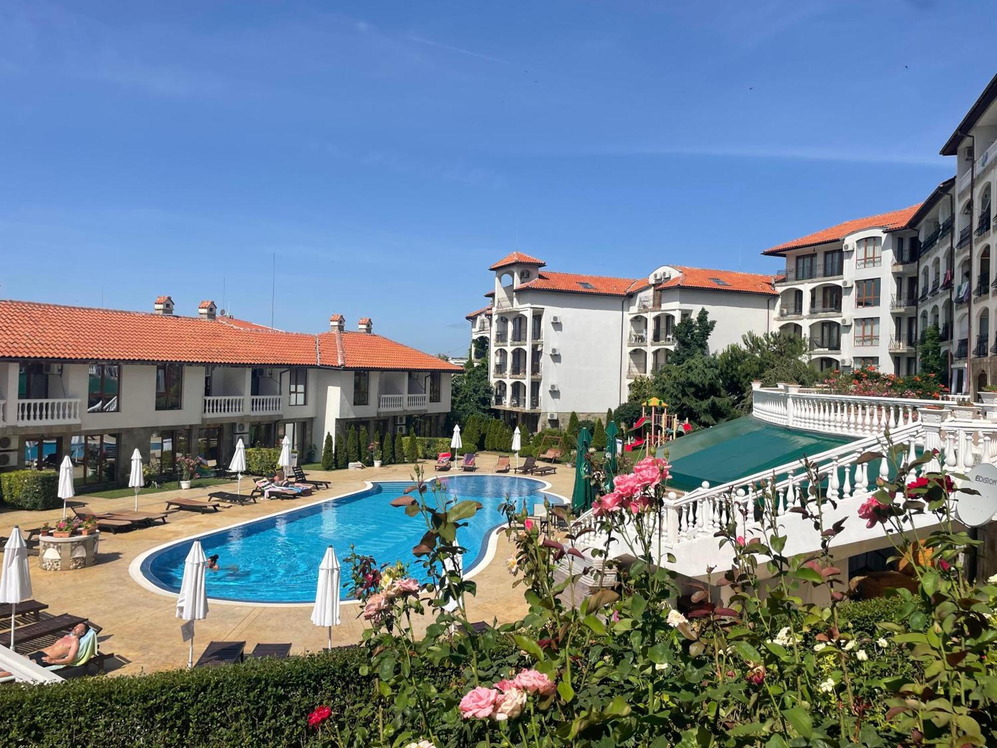 Triumph Holiday Village Sveti Vlas Bagian luar foto