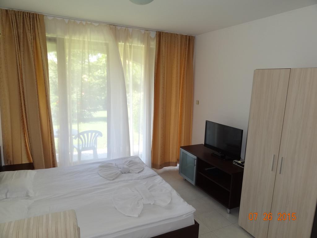 Triumph Holiday Village Sveti Vlas Ruang foto