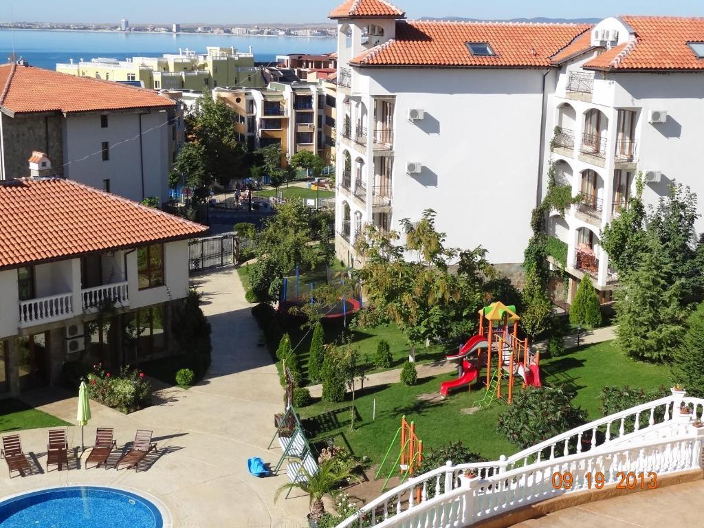 Triumph Holiday Village Sveti Vlas Bagian luar foto