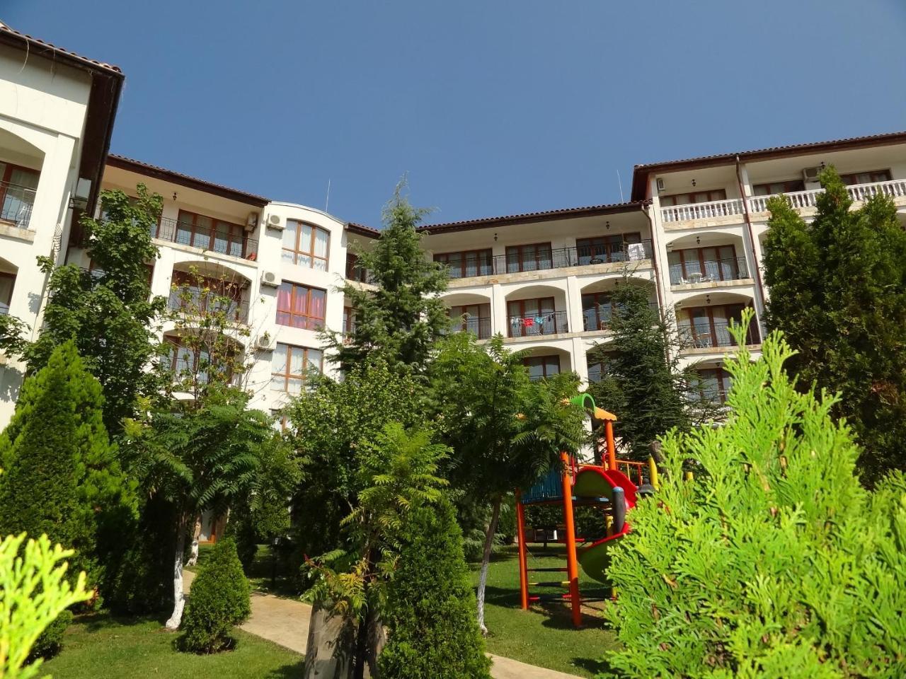 Triumph Holiday Village Sveti Vlas Bagian luar foto